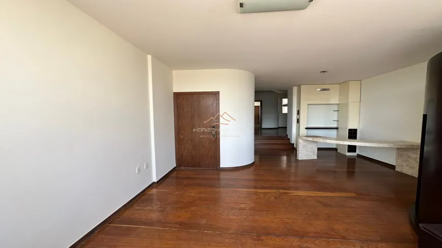 Foto 1 de Apartamento com 4 Quartos à venda, 180m² em Funcionários, Belo Horizonte