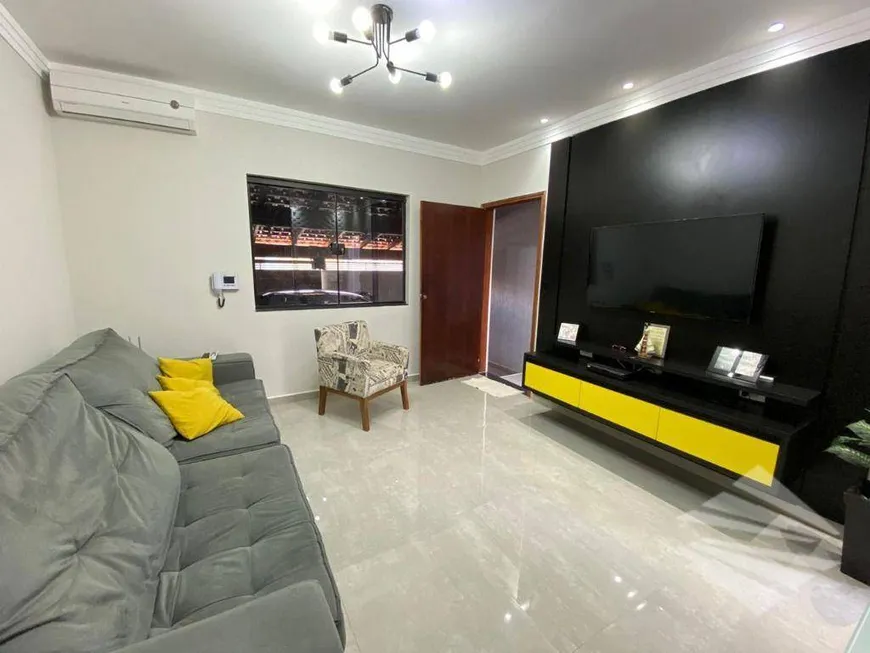 Foto 1 de Casa com 2 Quartos à venda, 90m² em Jardim Continental II, Taubaté