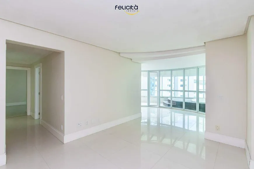Foto 1 de Apartamento com 3 Quartos à venda, 255m² em Centro, Balneário Camboriú