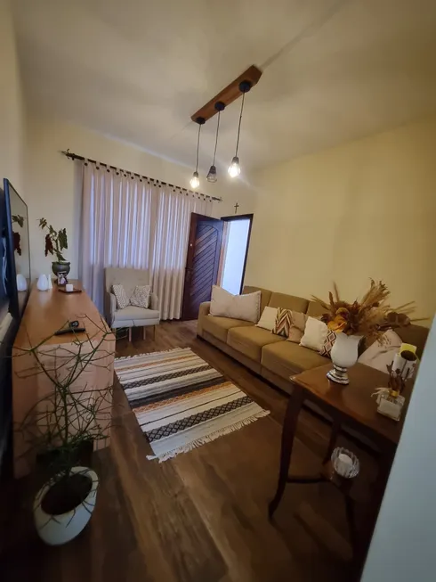 Foto 1 de Casa com 3 Quartos à venda, 125m² em Alves Dias, São Bernardo do Campo