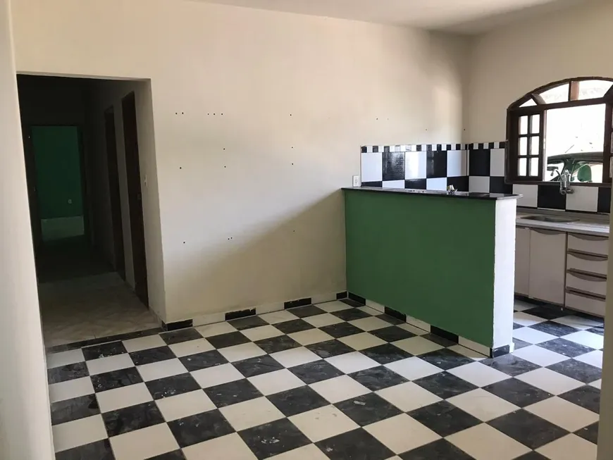 Foto 1 de Casa com 2 Quartos para venda ou aluguel, 100m² em Mombaça, Pindamonhangaba