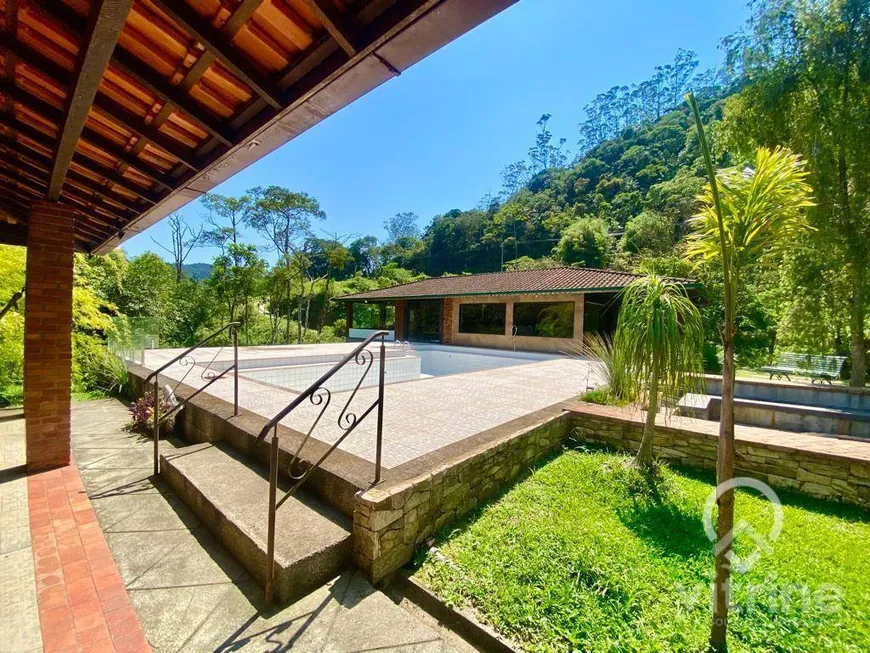 Foto 1 de Fazenda/Sítio com 4 Quartos à venda, 20471m² em Debossan, Nova Friburgo