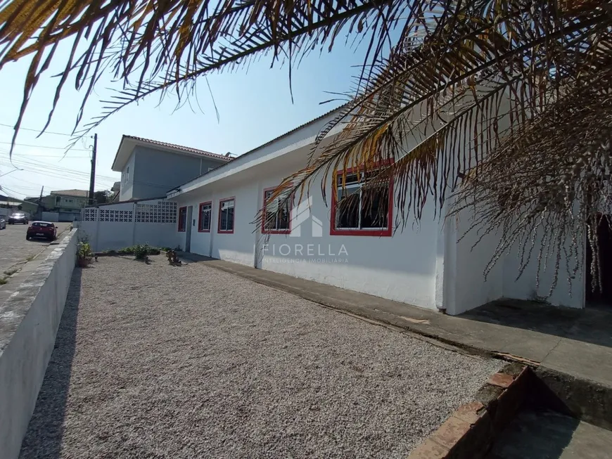 Foto 1 de Casa com 3 Quartos à venda, 100m² em Areias, São José