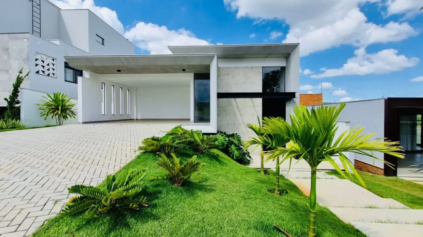 Foto 1 de Casa de Condomínio com 4 Quartos à venda, 572m² em São Pedro, Juiz de Fora