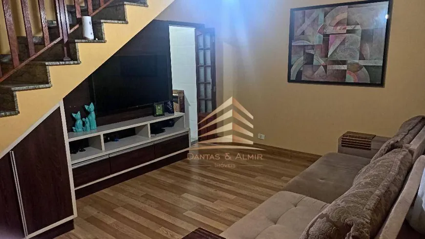 Foto 1 de Casa com 2 Quartos à venda, 110m² em Jardim Paraventi, Guarulhos