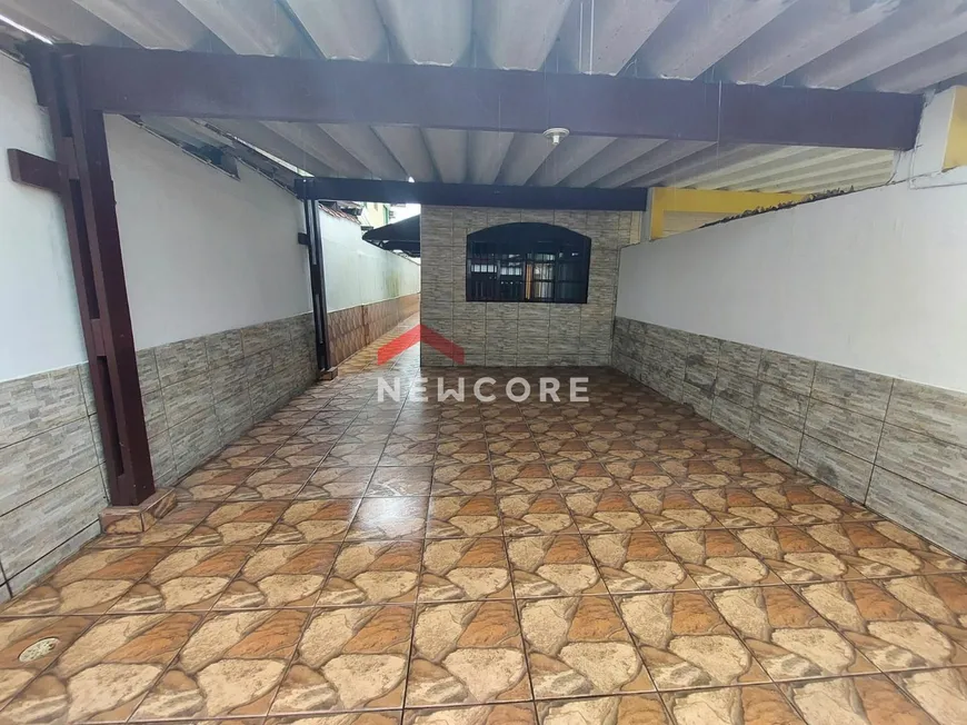 Foto 1 de Casa com 2 Quartos à venda, 72m² em Agenor de Campos, Mongaguá