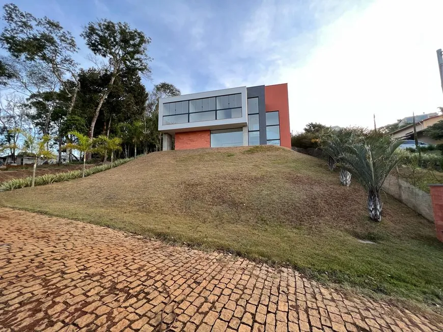 Foto 1 de Casa de Condomínio com 3 Quartos à venda, 360m² em Residência, Juiz de Fora