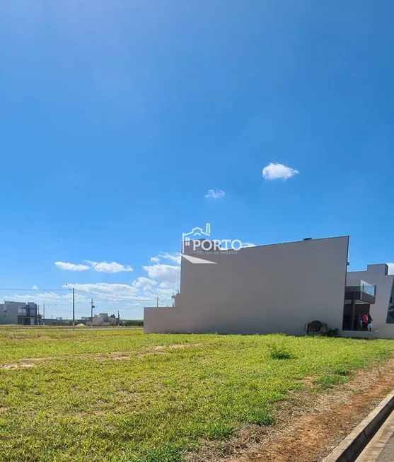 Foto 1 de Lote/Terreno à venda, 250m² em Condominio Residencial Vivamus, Saltinho