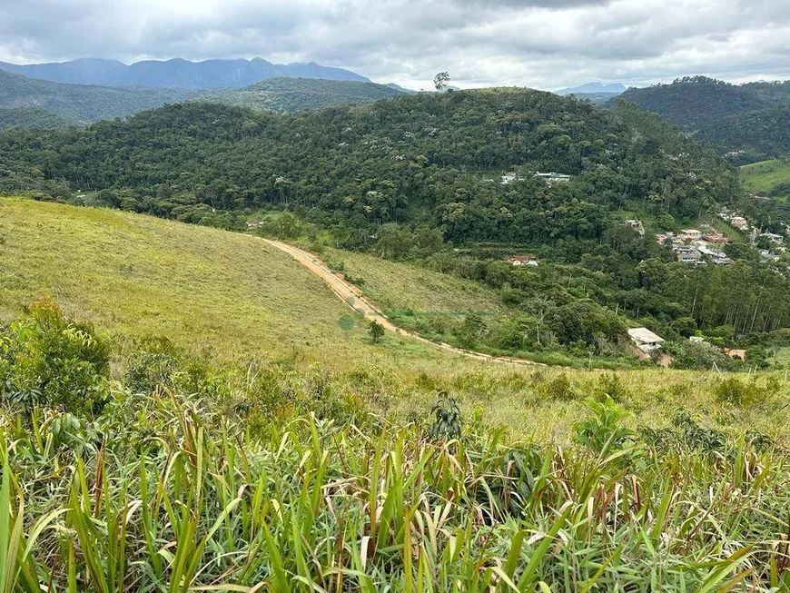 Foto 1 de Lote/Terreno à venda, 1148m² em Pessegueiros, Teresópolis