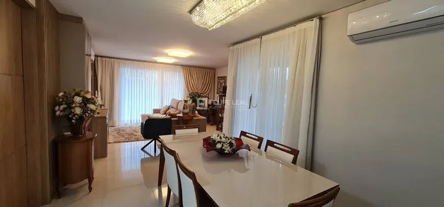 Foto 1 de Apartamento com 3 Quartos à venda, 138m² em Estreito, Florianópolis