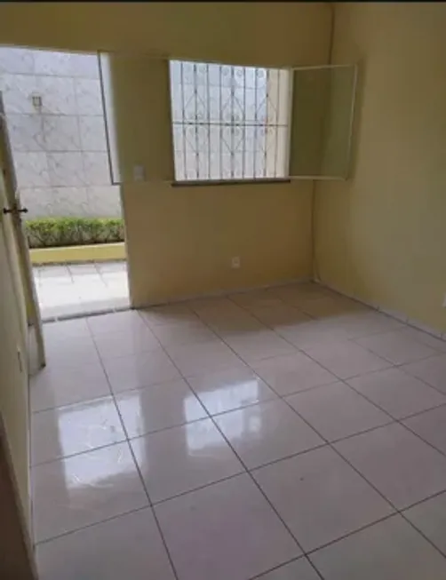 Foto 1 de Casa com 2 Quartos à venda, 79m² em Barbalho, Salvador