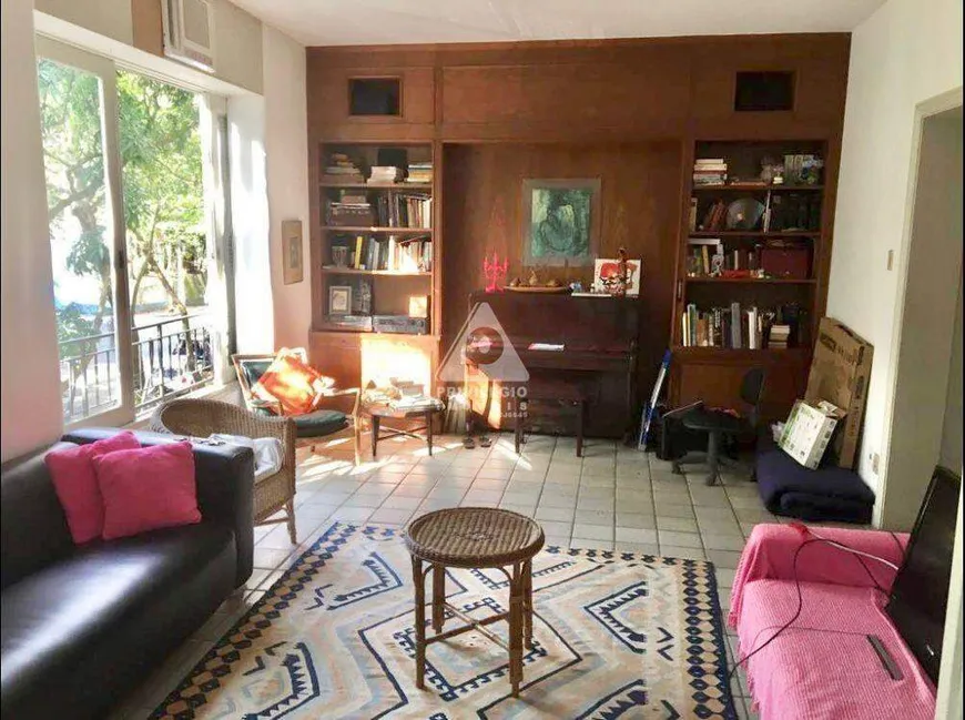 Foto 1 de Apartamento com 3 Quartos à venda, 227m² em Leblon, Rio de Janeiro