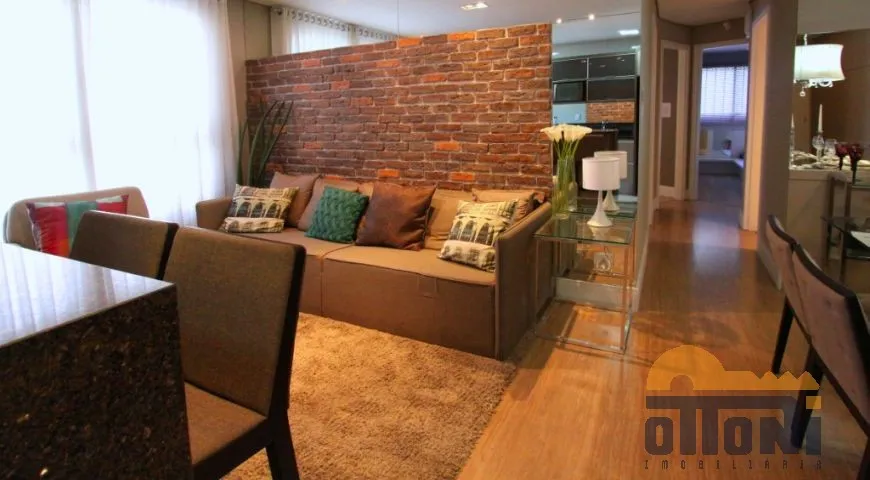 Foto 1 de Apartamento com 2 Quartos à venda, 56m² em Santo Inácio, Curitiba