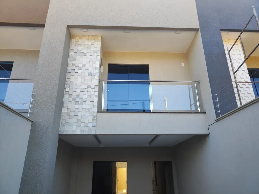 Foto 1 de Casa com 3 Quartos à venda, 124m² em Residencial Brisas da Mata, Goiânia