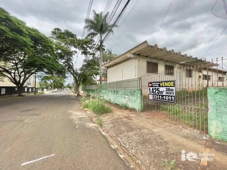 Foto 1 de Lote/Terreno à venda, 1425m² em Centro, Rolândia