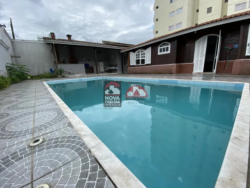 Foto 1 de Casa com 4 Quartos para alugar, 236m² em Indaiá, Caraguatatuba