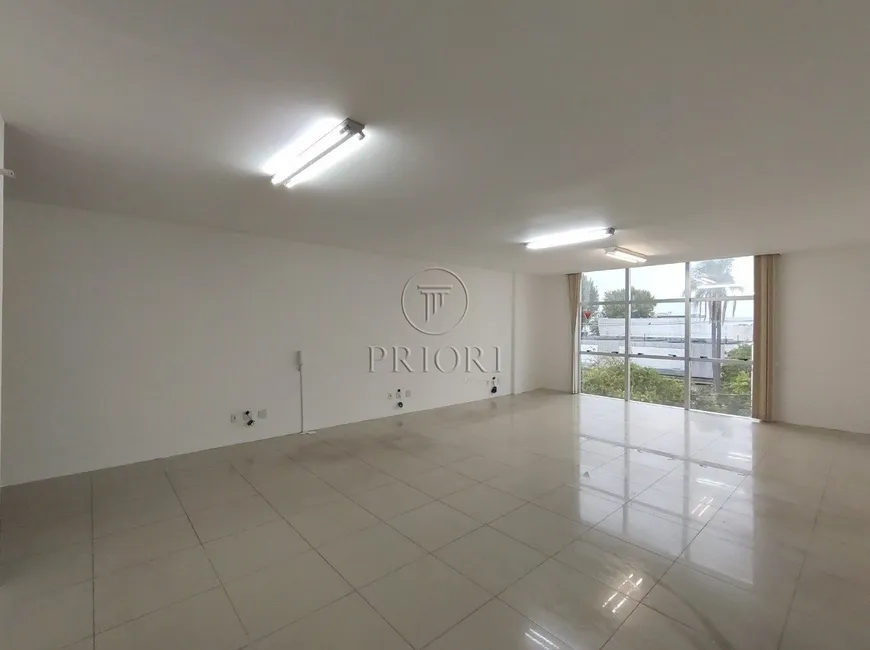 Foto 1 de Sala Comercial à venda, 75m² em Navegantes, Porto Alegre