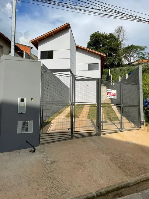 Foto 1 de Casa com 2 Quartos à venda, 63m² em Vila Jovina, Cotia