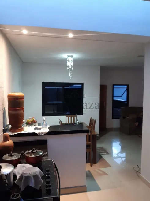 Foto 1 de Casa com 3 Quartos à venda, 142m² em Loteamento Villa Branca, Jacareí