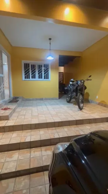 Foto 1 de Casa com 3 Quartos à venda, 150m² em Parque Dez de Novembro, Manaus