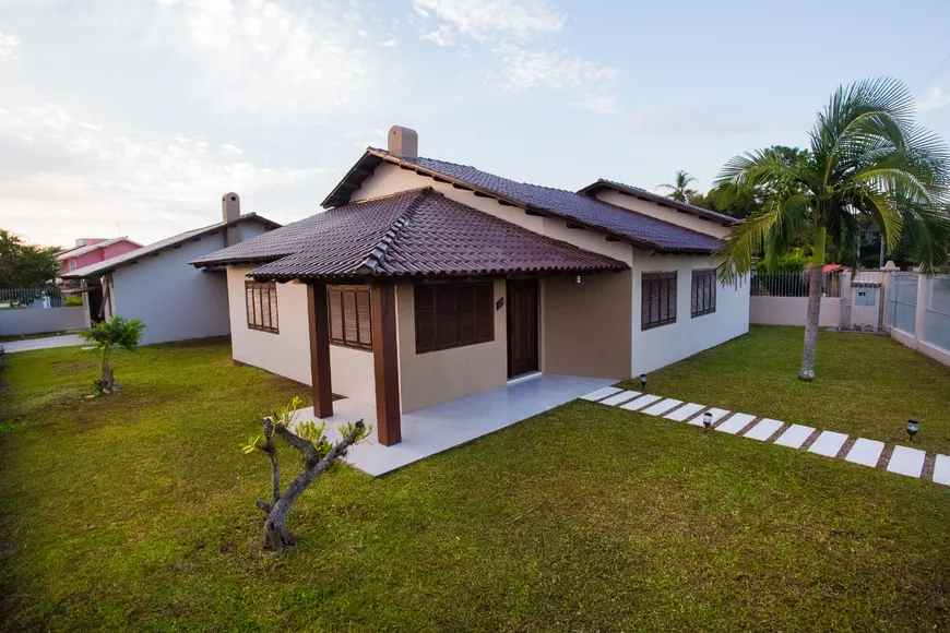 Foto 1 de Casa com 3 Quartos à venda, 374m² em Alegria, Guaíba