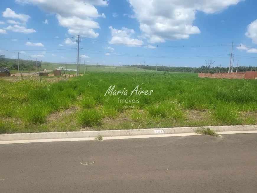 Foto 1 de Lote/Terreno à venda, 200m² em , Itirapina