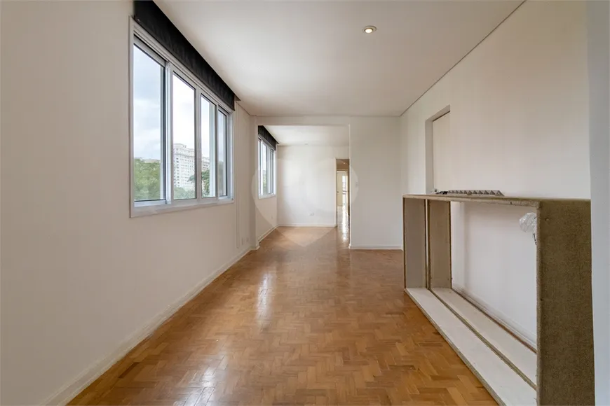 Foto 1 de Apartamento com 3 Quartos para venda ou aluguel, 169m² em Jardim Europa, São Paulo