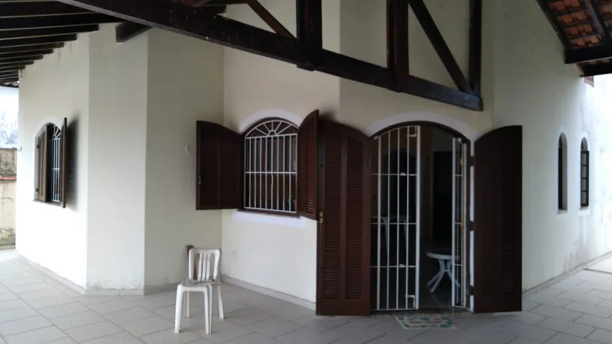 Foto 1 de Casa com 3 Quartos à venda, 160m² em Tupy, Itanhaém