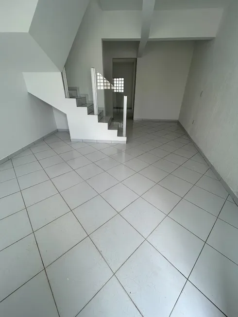 Foto 1 de Imóvel Comercial com 3 Quartos para alugar, 150m² em Caiçaras, Belo Horizonte