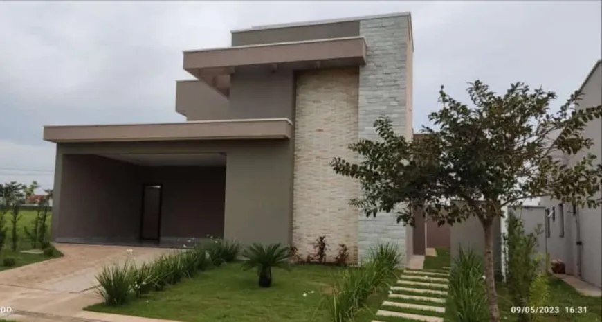 Foto 1 de Casa com 3 Quartos à venda, 153m² em Area Rural de Senador Canedo, Senador Canedo