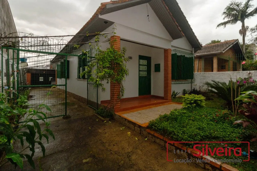 Foto 1 de Casa com 3 Quartos para alugar, 140m² em Jardim Botânico, Porto Alegre