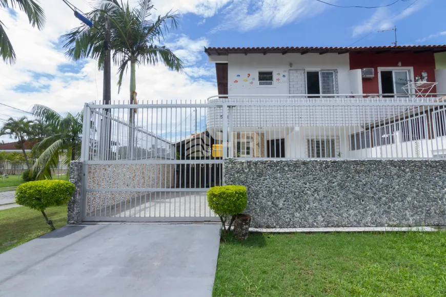 Foto 1 de Sobrado com 3 Quartos à venda, 100m² em Centro, Matinhos