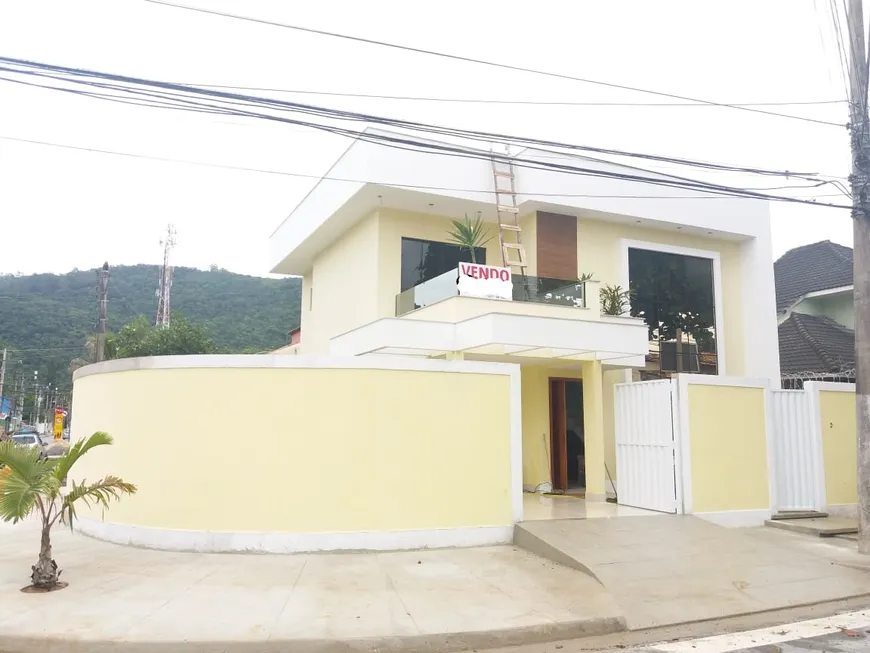 Foto 1 de Casa com 4 Quartos à venda, 140m² em Piratininga, Niterói