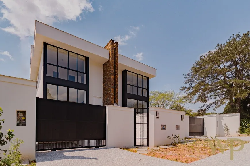 Foto 1 de Casa com 3 Quartos à venda, 237m² em América, Joinville