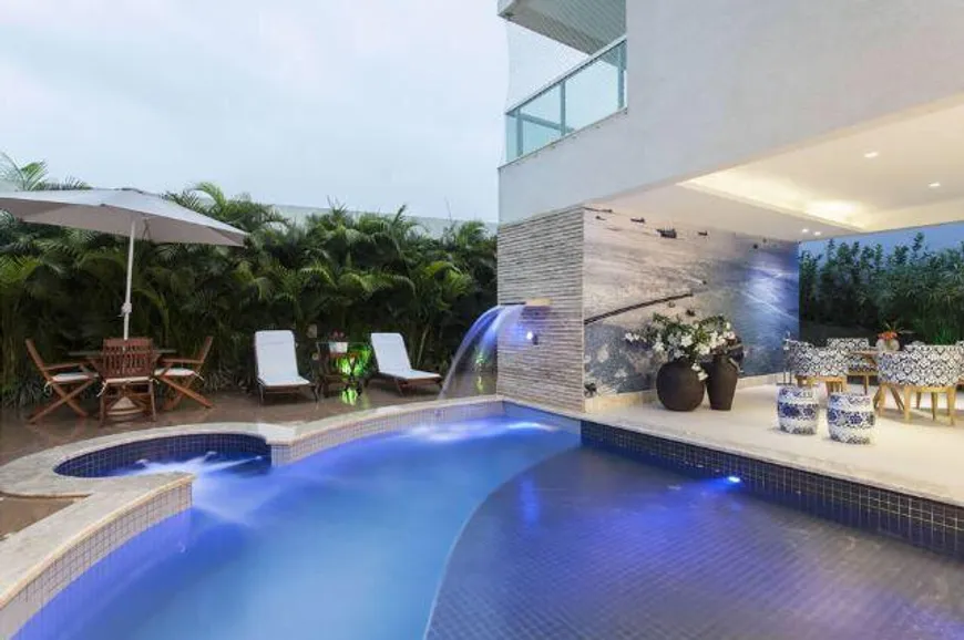 Foto 1 de Casa de Condomínio com 4 Quartos à venda, 500m² em Alphaville II, Salvador