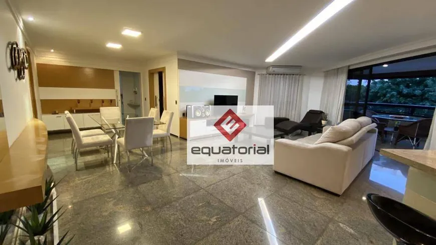 Foto 1 de Apartamento com 4 Quartos à venda, 244m² em Guararapes, Fortaleza