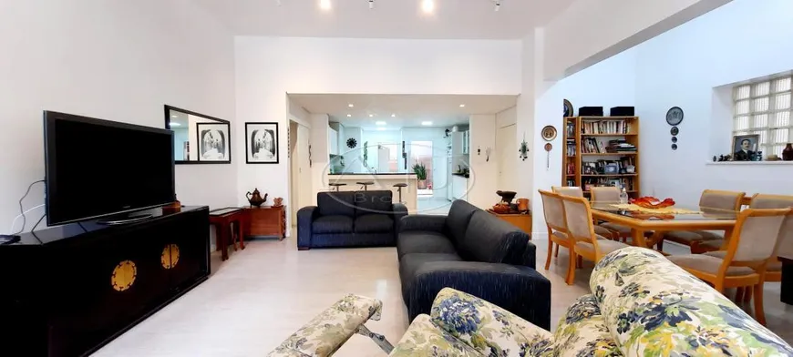 Foto 1 de Apartamento com 3 Quartos à venda, 132m² em Rio Branco, Porto Alegre
