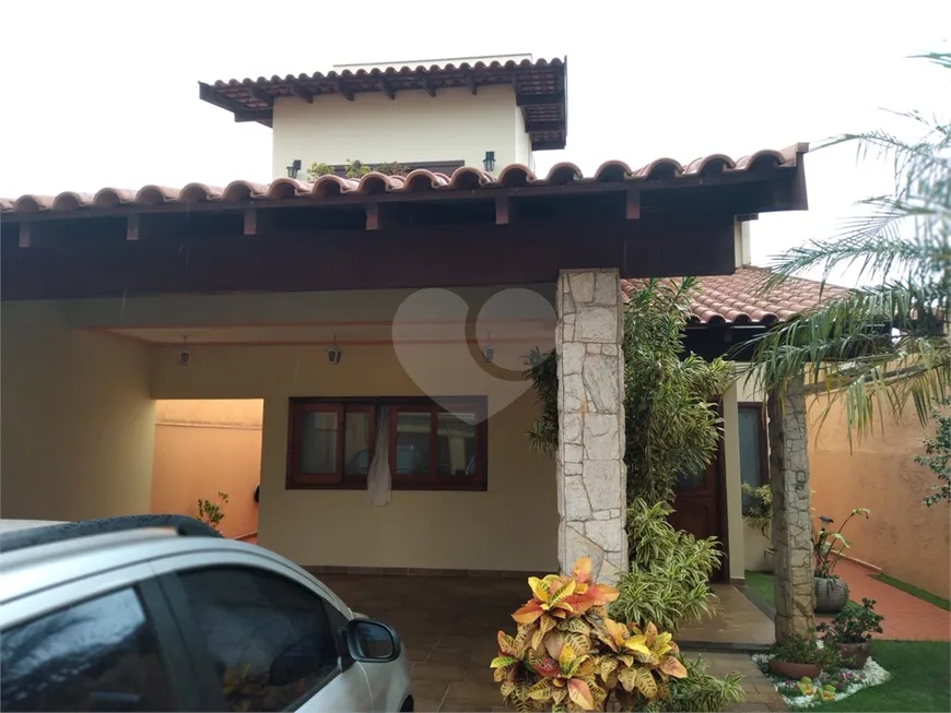 Foto 1 de Sobrado com 3 Quartos à venda, 280m² em Vila Prado, São Carlos