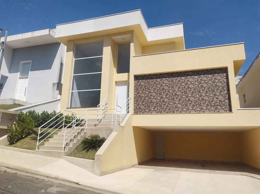 Foto 1 de Casa de Condomínio com 3 Quartos à venda, 270m² em Parque Sinai, Santana de Parnaíba