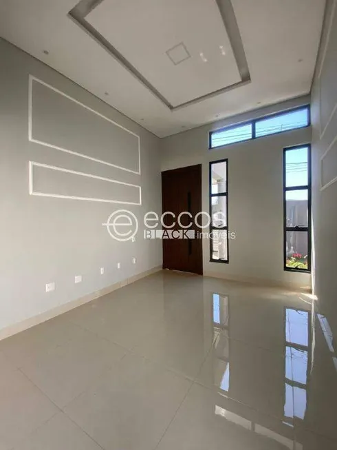 Foto 1 de Casa com 3 Quartos à venda, 220m² em Parque dos Verdes, Araguari