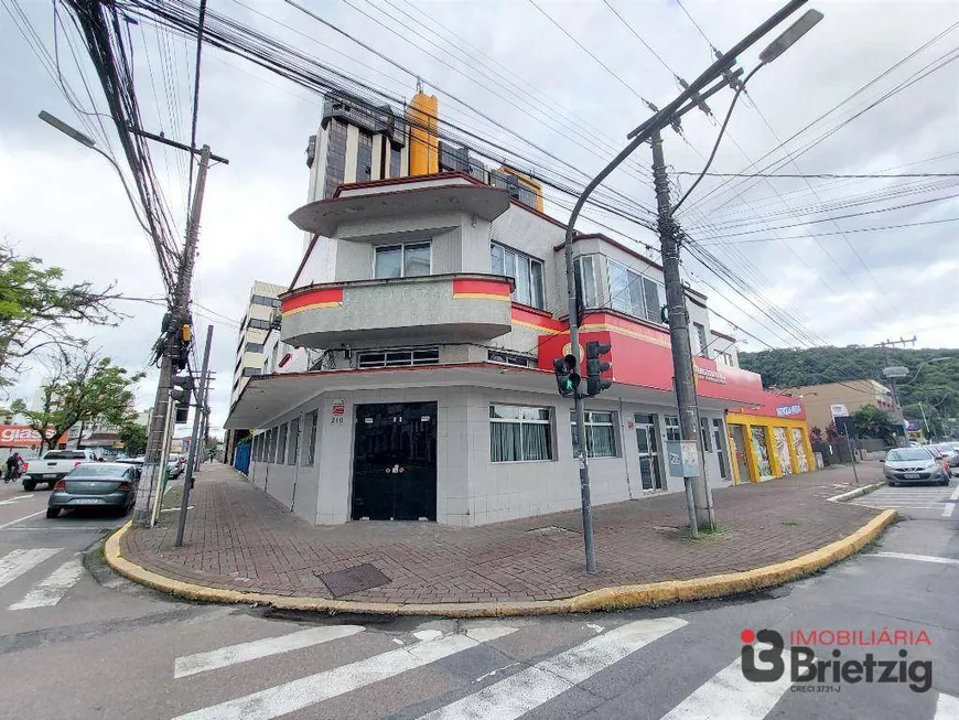 Foto 1 de Sala Comercial para alugar, 250m² em Centro, Joinville