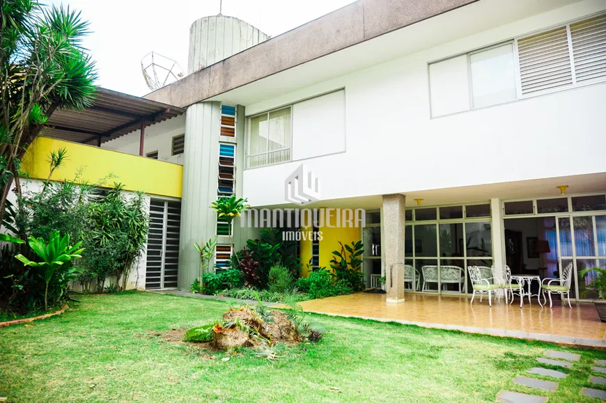 Foto 1 de Casa com 5 Quartos à venda, 622m² em Mangabeiras, Belo Horizonte