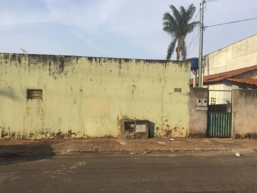 Foto 1 de Lote/Terreno à venda, 300m² em Vila Finsocial, Goiânia