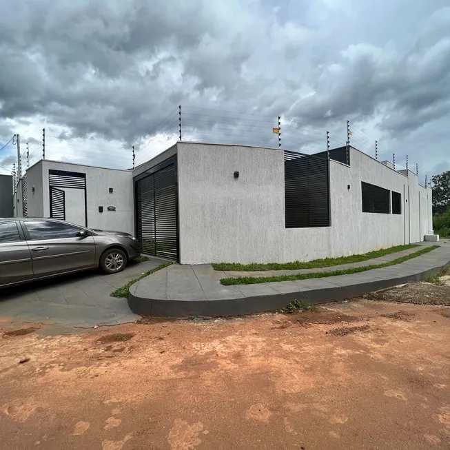 Foto 1 de Casa com 4 Quartos à venda, 280m² em Privê Lírios do Campo, Anápolis