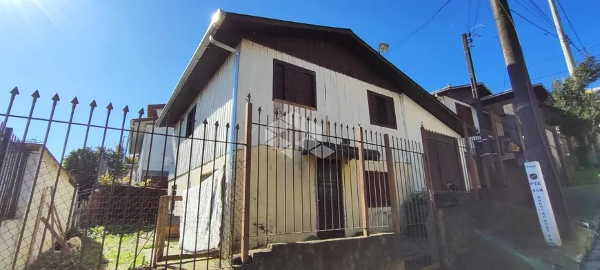 Foto 1 de Casa com 5 Quartos à venda, 199m² em Industrial, Farroupilha