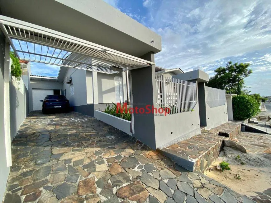 Foto 1 de Casa com 4 Quartos à venda, 185m² em Coloninha, Araranguá