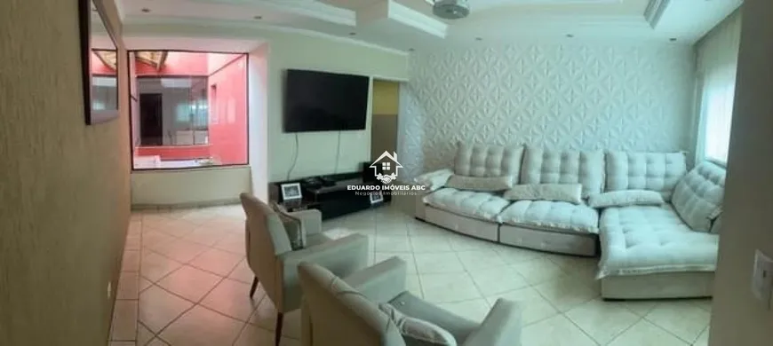 Foto 1 de Sobrado com 4 Quartos para alugar, 262m² em Vila Alto de Santo Andre, Santo André