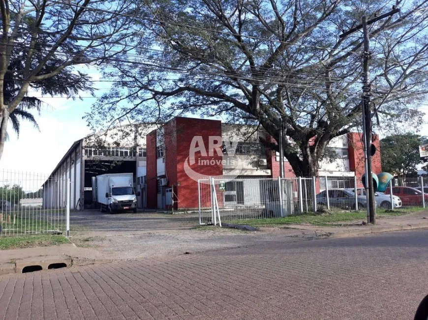 Foto 1 de Galpão/Depósito/Armazém à venda, 3300m² em São João, Porto Alegre