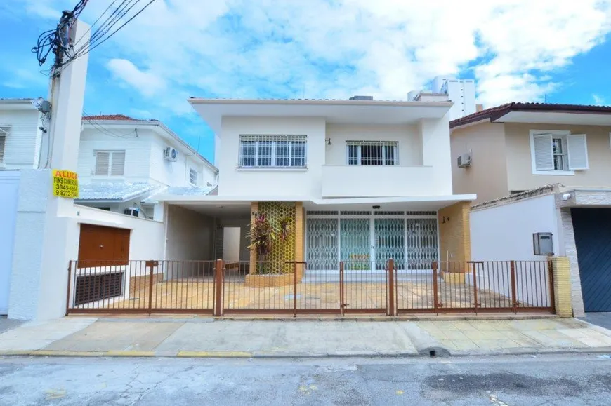 Foto 1 de Sobrado com 3 Quartos à venda, 271m² em Vila Nova Conceição, São Paulo