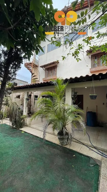 Foto 1 de Casa com 4 Quartos para alugar, 150m² em Maringa, Serra